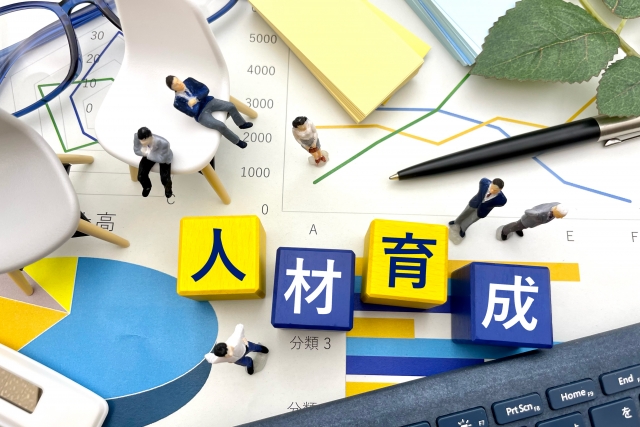 人材育成　数字と個人　イメージ画像